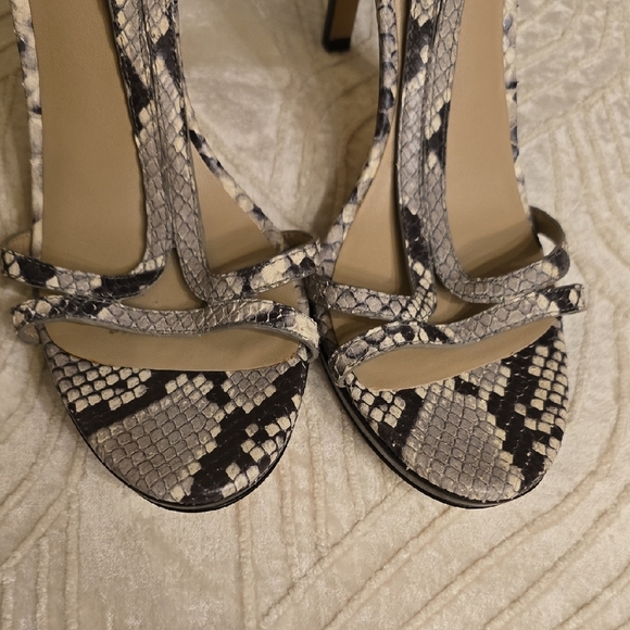 Tory Burch Black and White Snakeskin Heels - Picture 5 of 16